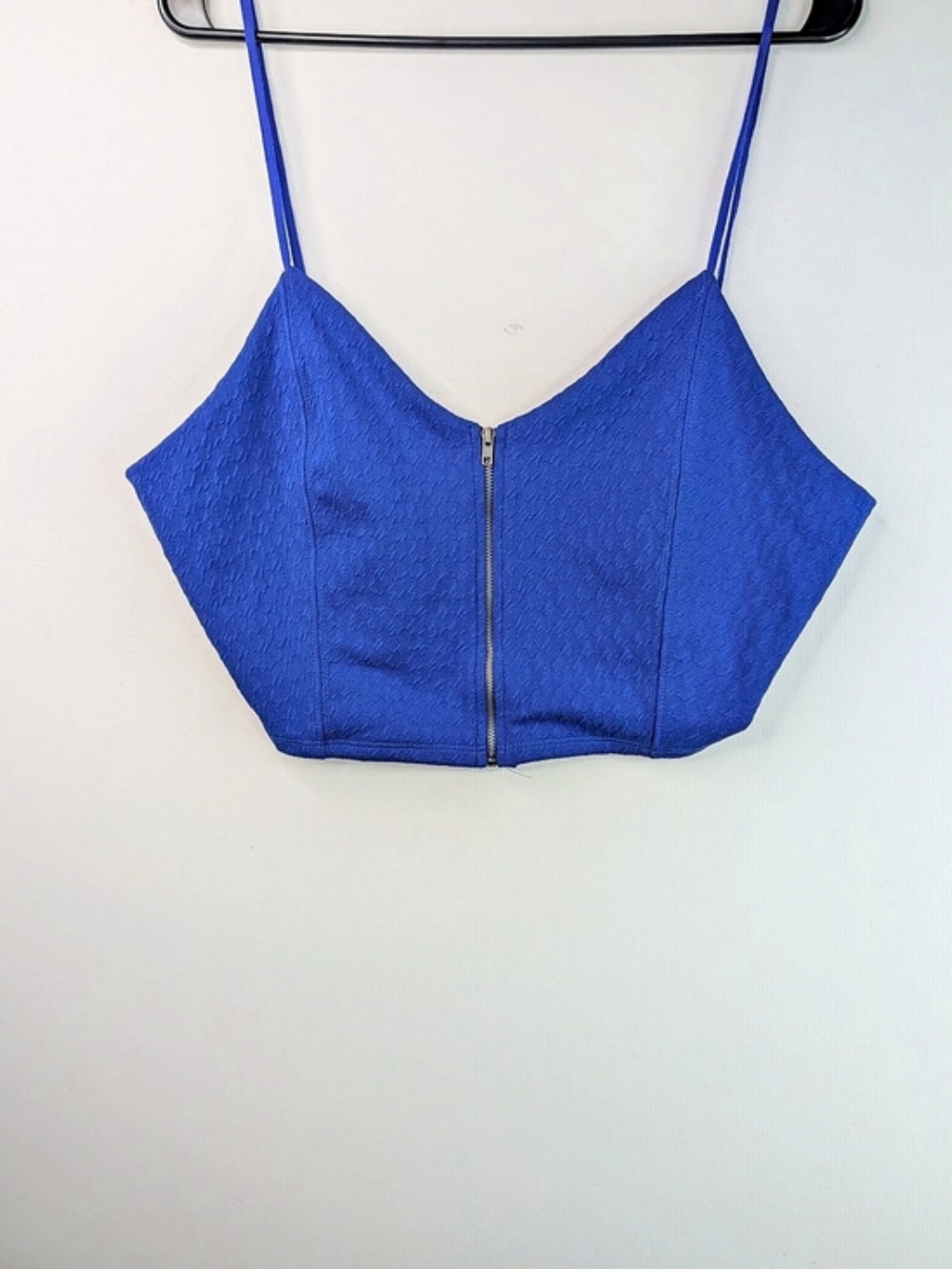 Nwot silence + noise Textured Zip-Front Crop Top in Blue Size Large